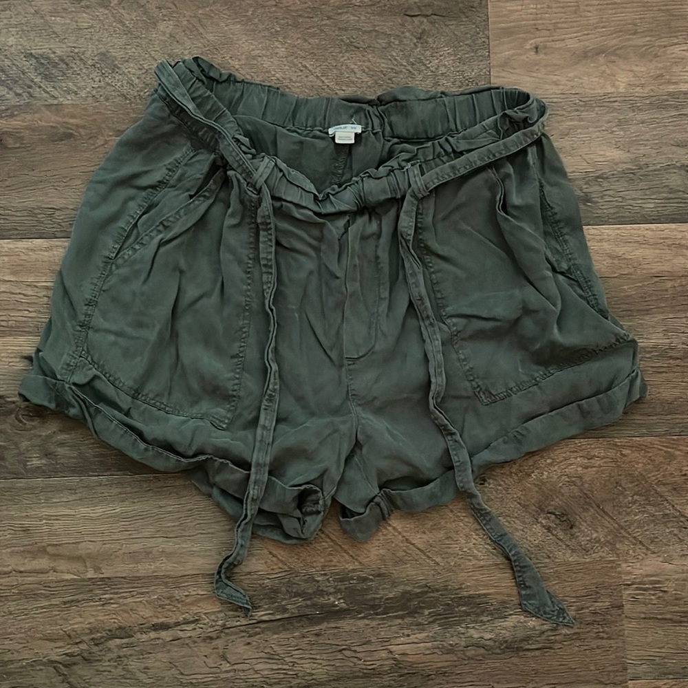 Women's Aerie Dark Green High Waisted Tie Shorts Size Medium